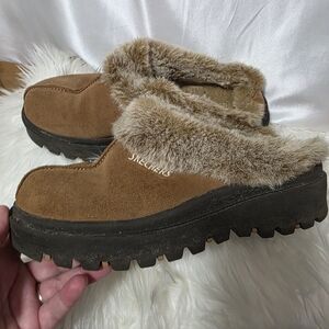 Skechers Vintage 90's Brown Faux Fur Shindig Fortress  Slip-On Mules